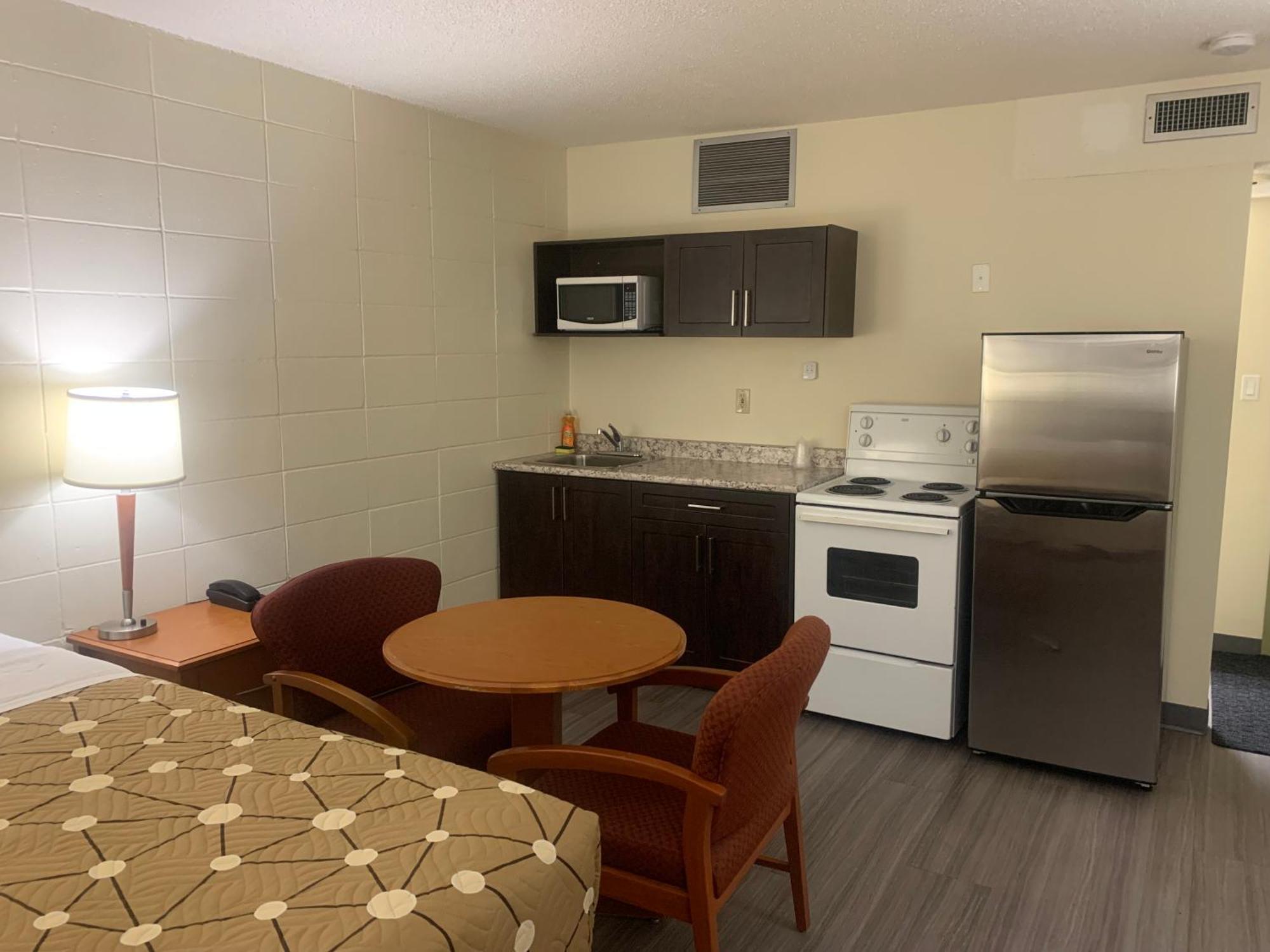 Northern Lights Inn Fort St. John Εξωτερικό φωτογραφία